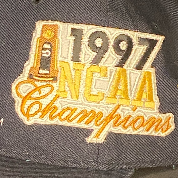 New Era University of Arizona Fitted Hat - Picture 6 of 7